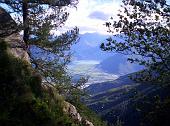 Bella, incompiuta, ventosa salita al Monte Legnone (2609 m.) sabato 24 luglio 2010 - FOTOGALLERY